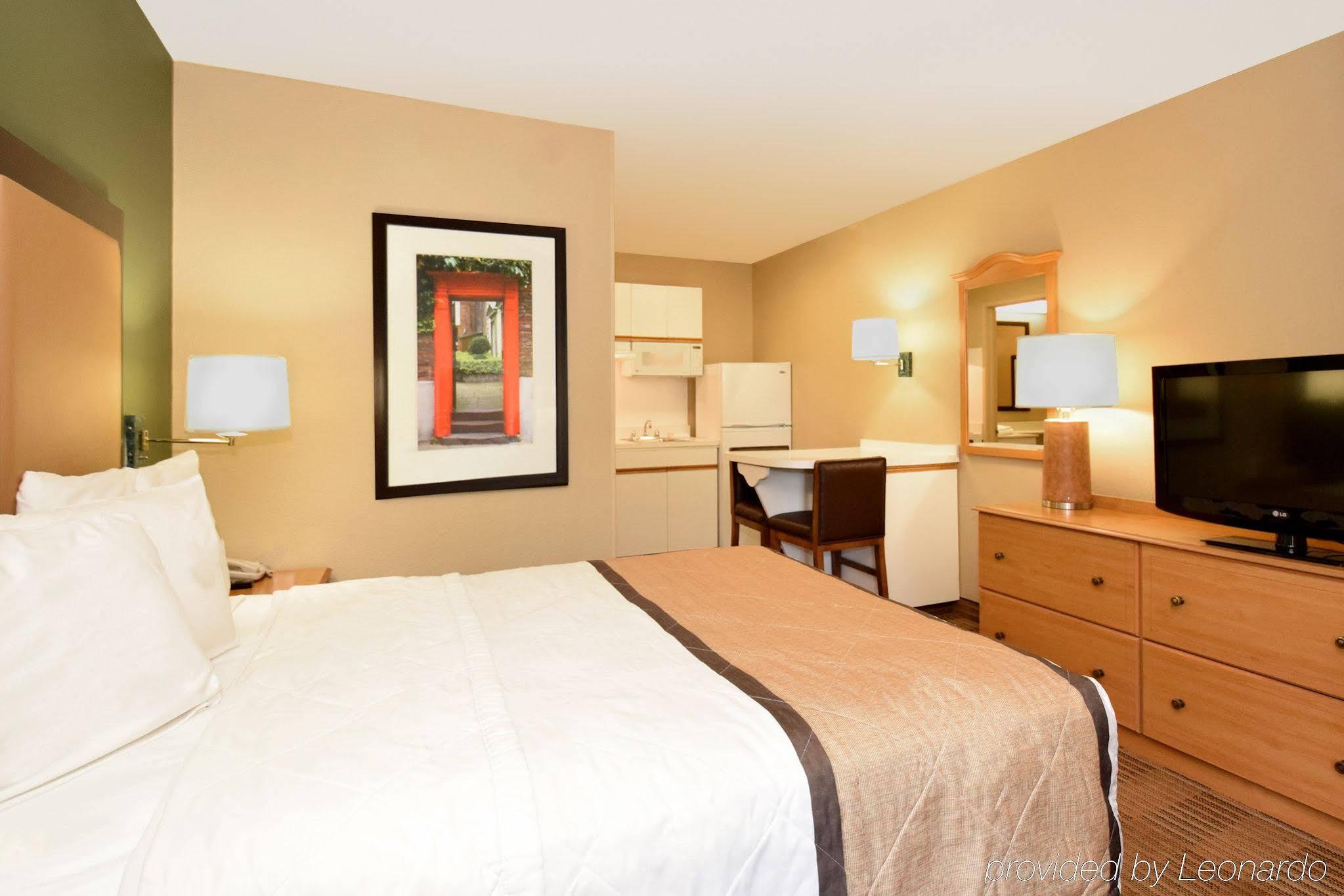 Extended Stay America Select Suites - Raleigh - Research Triangle Park - Hwy 55 Durham Dış mekan fotoğraf