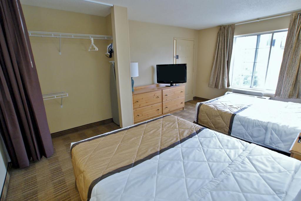 Extended Stay America Select Suites - Raleigh - Research Triangle Park - Hwy 55 Durham Dış mekan fotoğraf