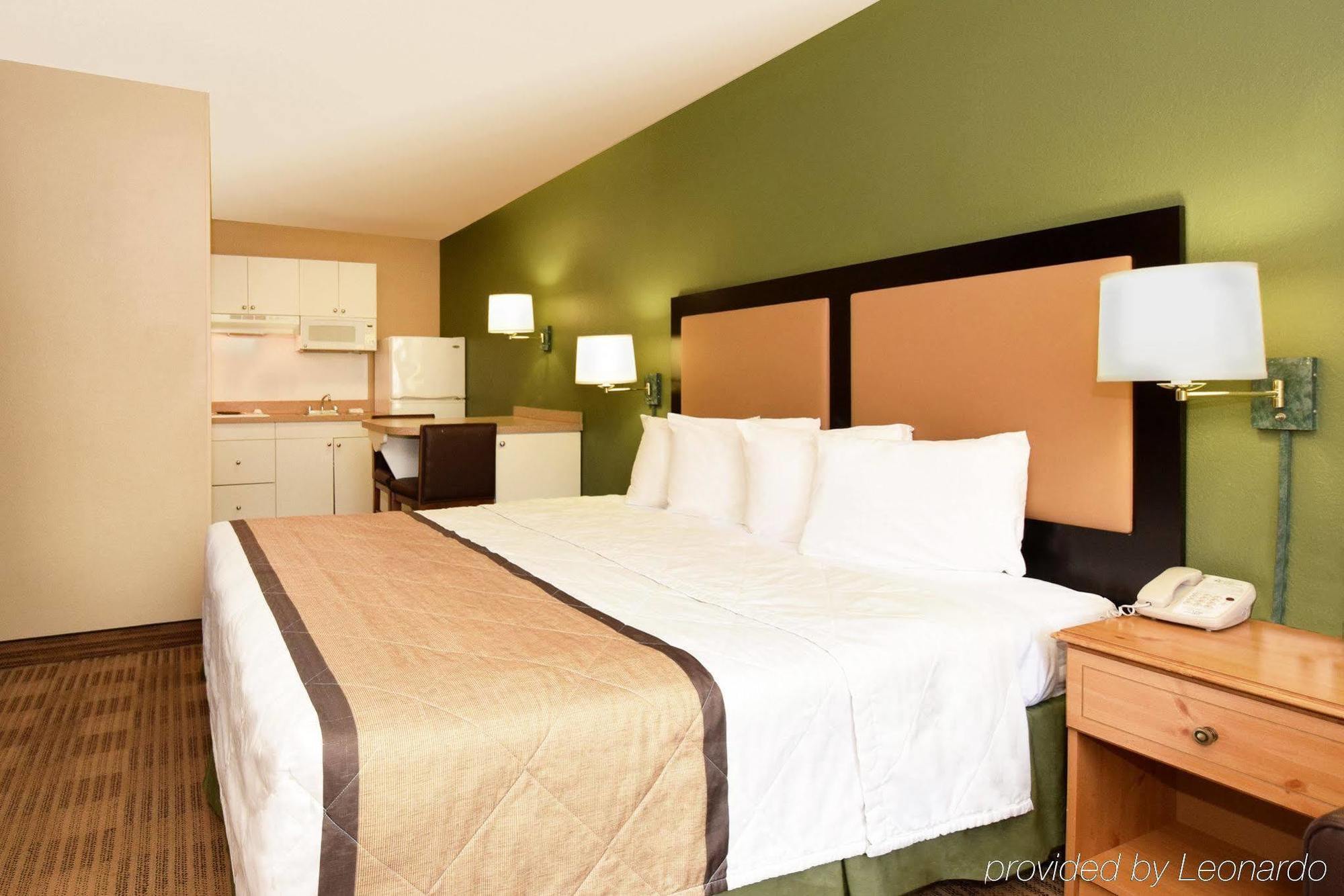 Extended Stay America Select Suites - Raleigh - Research Triangle Park - Hwy 55 Durham Dış mekan fotoğraf